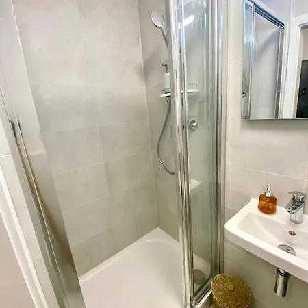 Apartment Brand New Design Emerald - Old Town A/c *