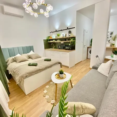 Brand New Design Emerald - Old Town A/c