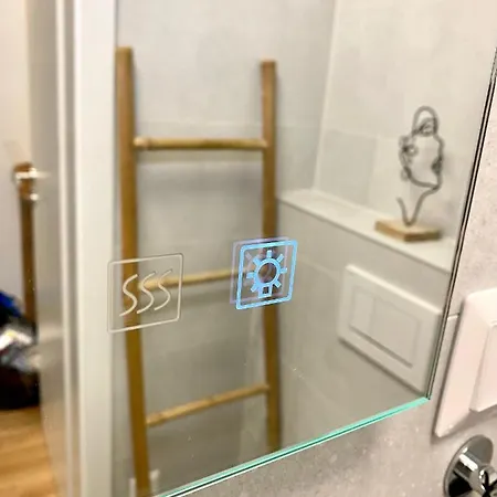 Brand New Design Emerald - Old Town A/c Apartment