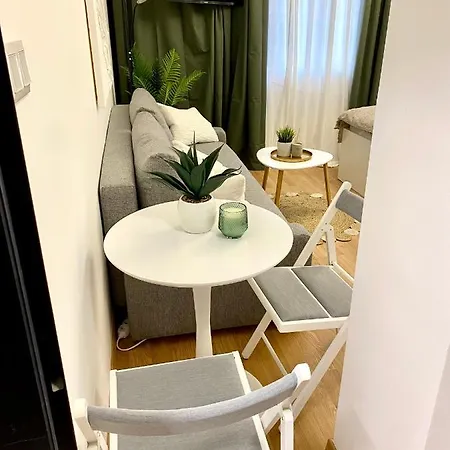 Brand New Design Emerald - Old Town A/c Bratislava