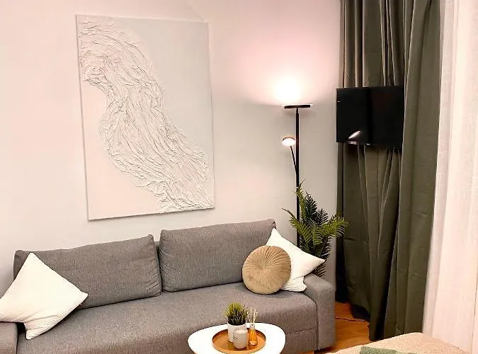 Brand New Design Emerald - Old Town A/c Appartement *