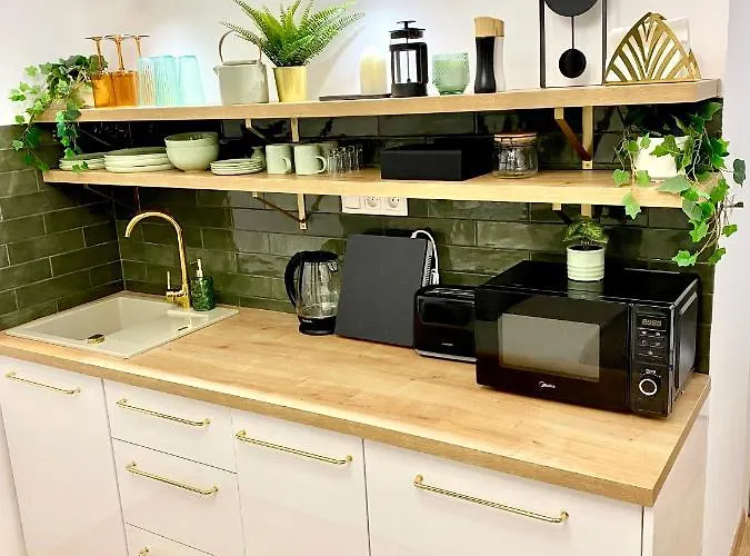 Brand New Design Emerald - Old Town A/c Apartament